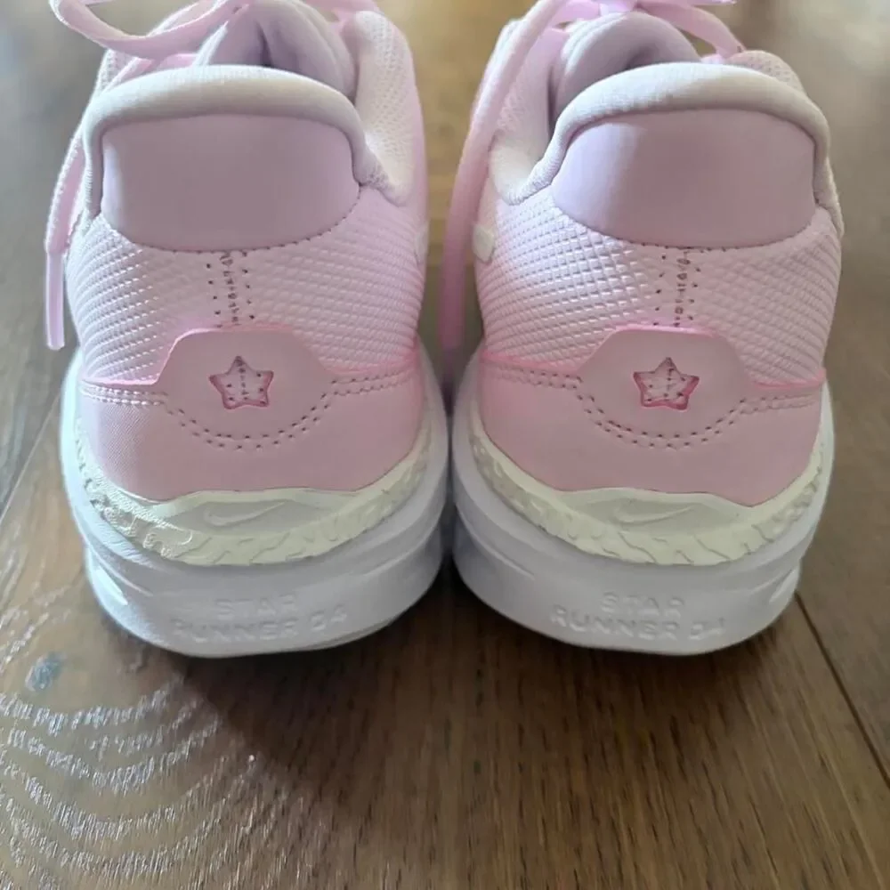 Nike Air Zoom Winflo 6 Pink White Running Shoes | Big Kids US 6.5Y